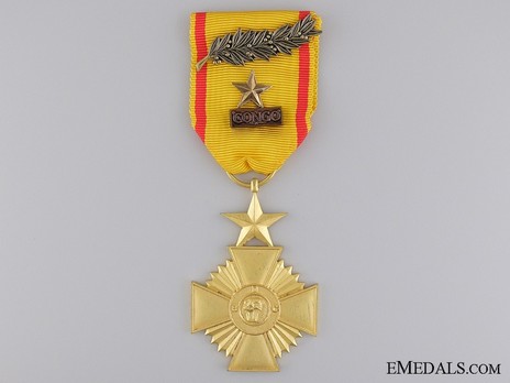Military Cross, in Gold Obverse