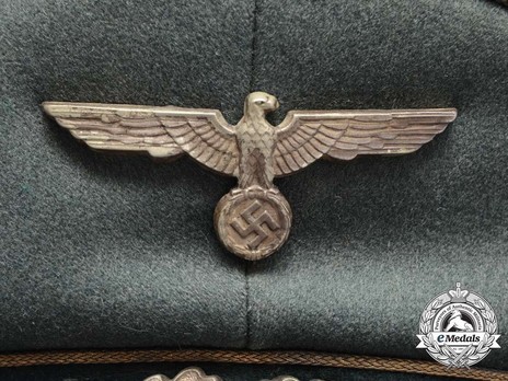 German Army General's Pre-1943 Visor Cap (with metal insignia) Eagle Detail
