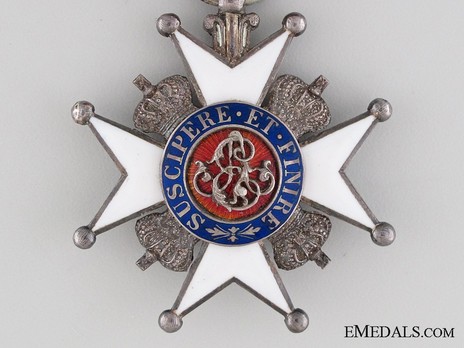 Order of Ernst August, II Class Knight's Cross Obverse