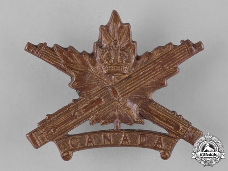 Machine Gun Corps General ServiceOfficers Cap Badge (with Maple Leaf Design) Obverse