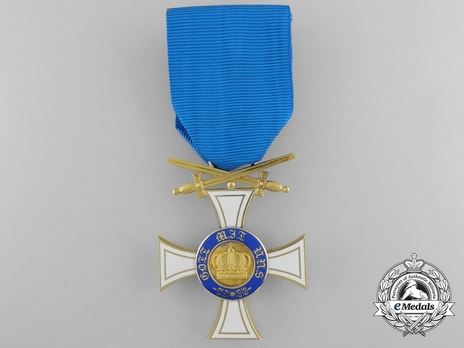 Order of the Crown, Military Division, Type II, III Class Cross (swords on ring) Obverse