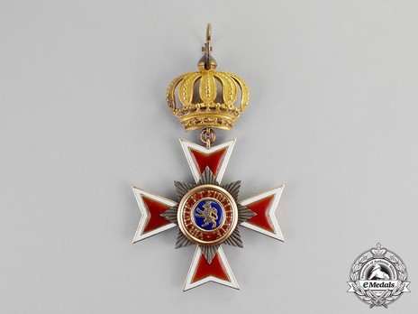 House Order of the Golden Lion, Type II, Commander Obverse
