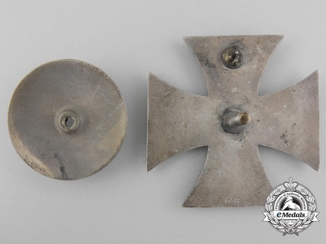 Iron Cross I Class, by Schauerte & Höhfeld (L/54, screwback) Reverse