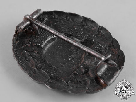 Wound Badge, in Black (in bronze) Reverse