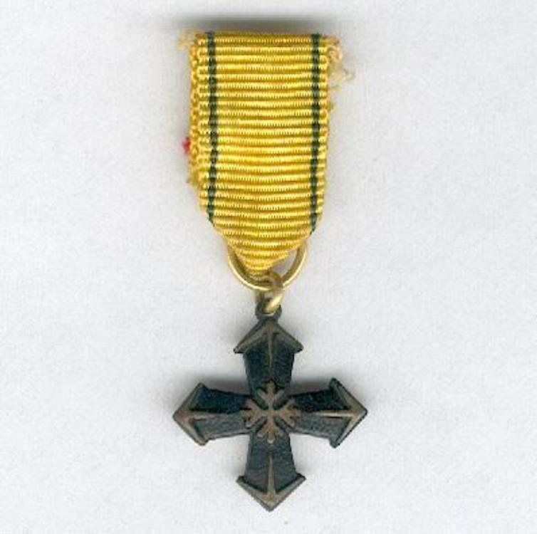 Mini bronze cross obv s2