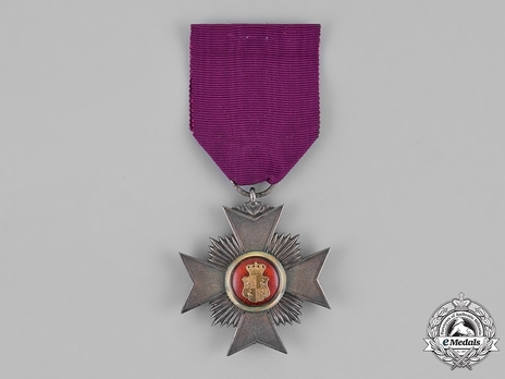 Princely Honour Cross, Civil Division, III Class Cross Obverse