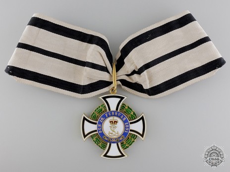 House Order of Hohenzollern, Type II, Civil Division, Honour Commander Cross (in silver gilt) Obverse