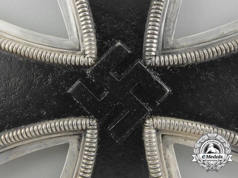 Grand Cross of the Iron Cross (by Zimmermann) Obverse Detail