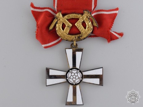 Order of the Cross of Liberty, Military Division, II Class Commander (1941) Obverse