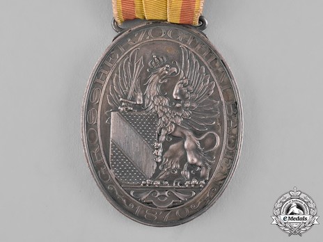 Veterans' Medal in Silver (in silver-plated bronze) Obverse